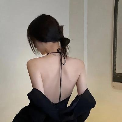 黑色树海